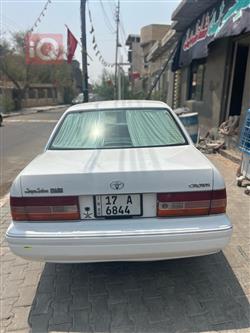 تۆیۆتا کراون